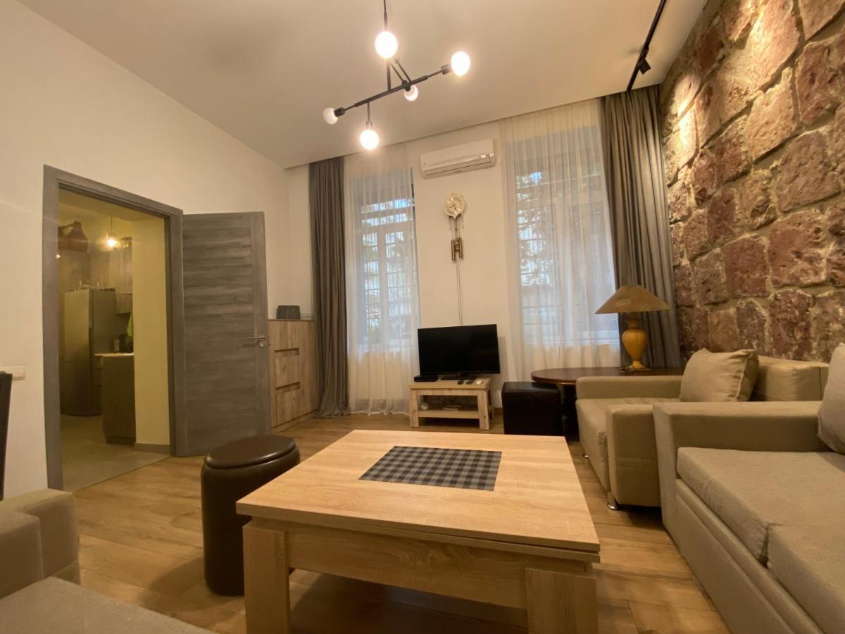 Nice Loft On Uznadze Street Tbilisi Eksteriør bilde