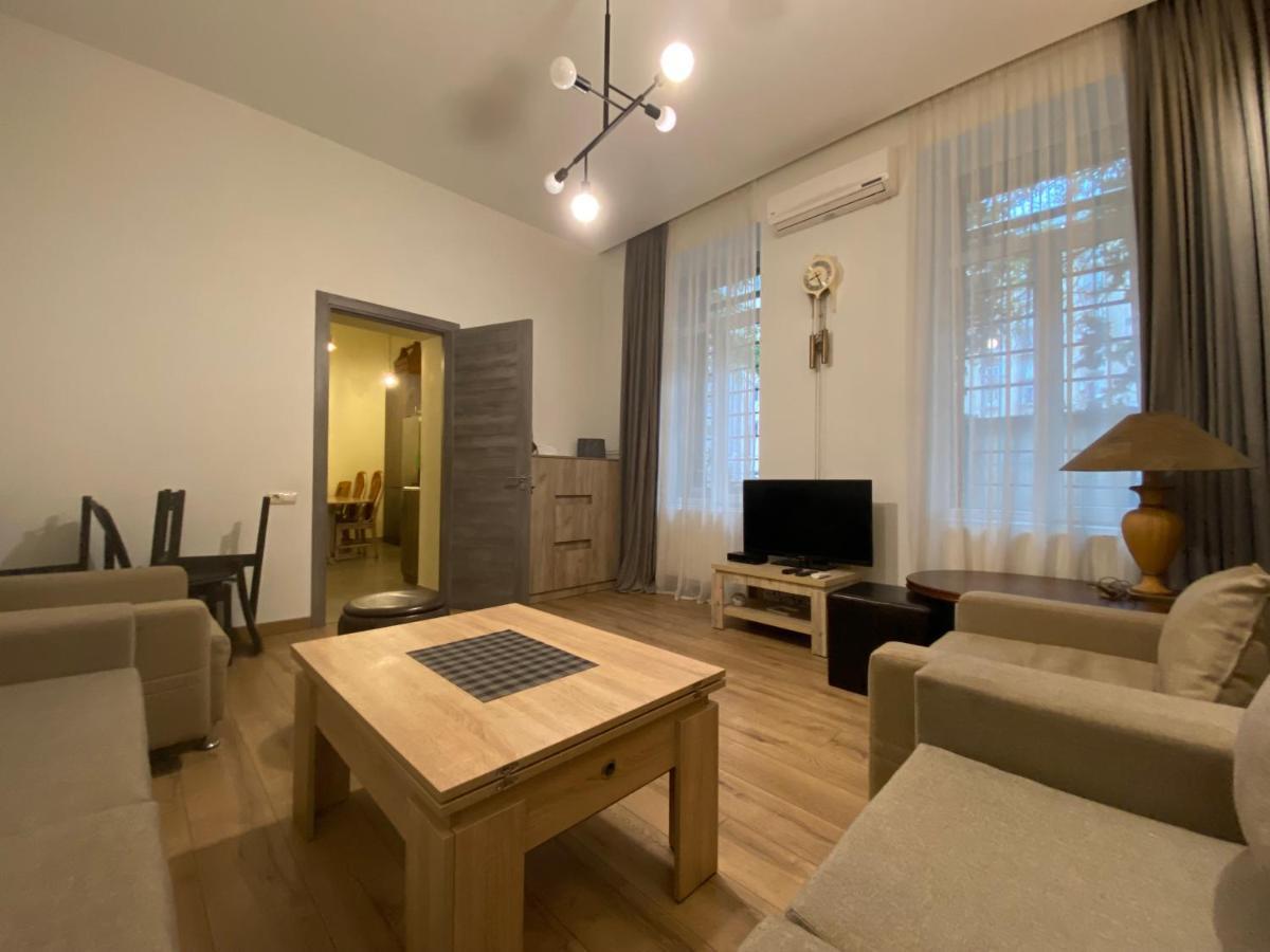 Nice Loft On Uznadze Street Tbilisi Eksteriør bilde